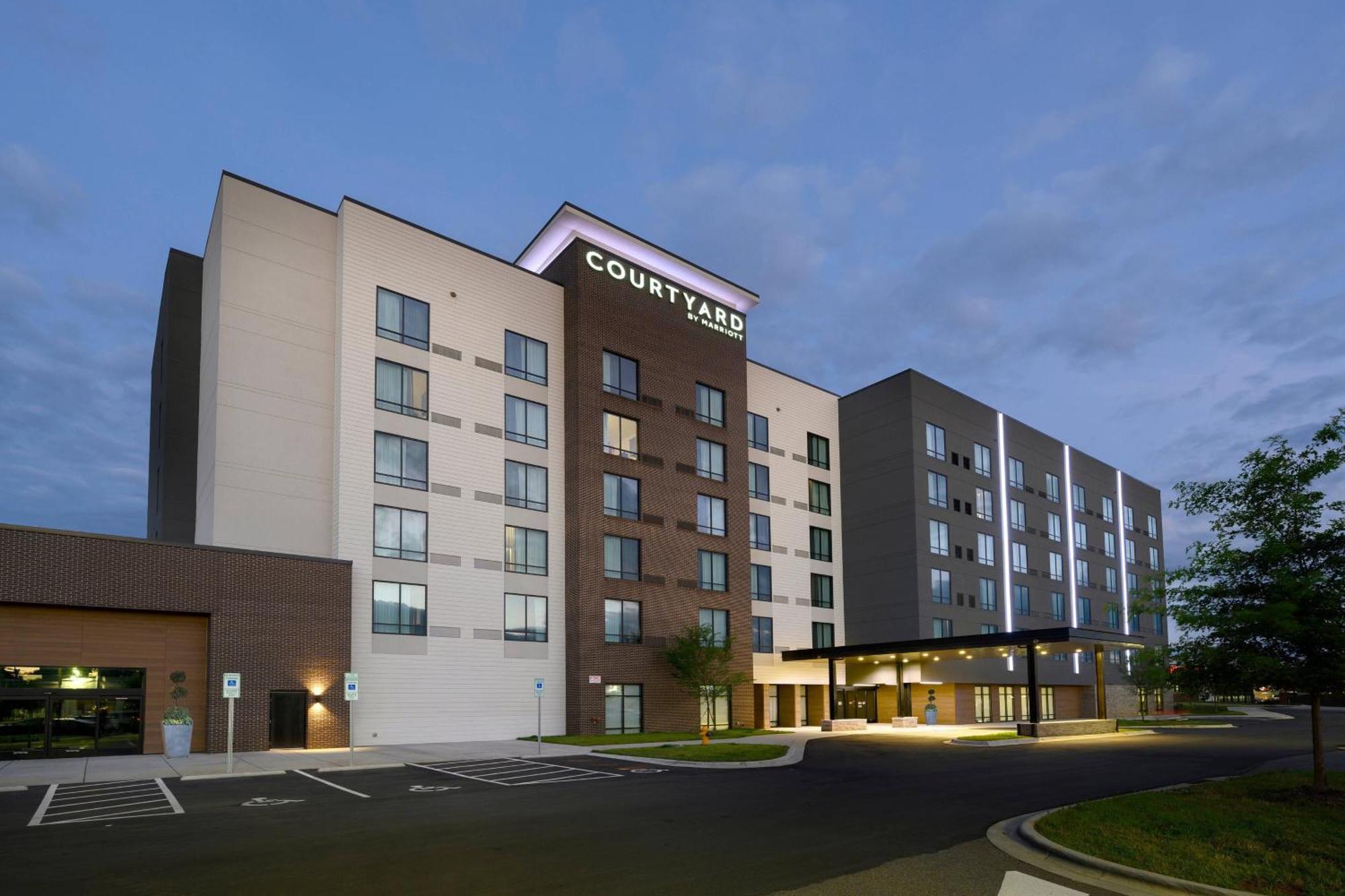 Courtyard By Marriott Charlotte Waverly Hotel Exterior photo